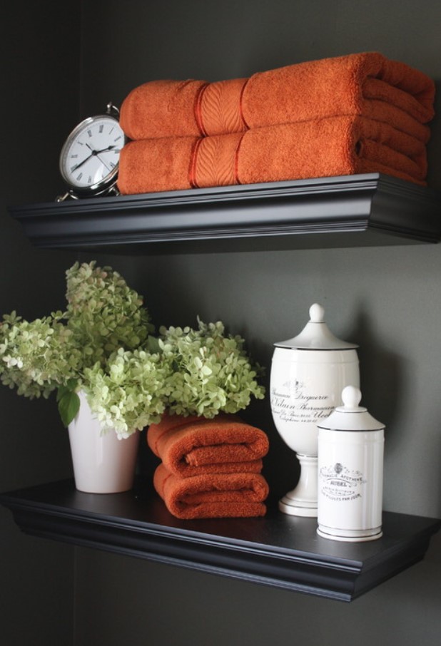 pumpkin spice inspired bathroom decor